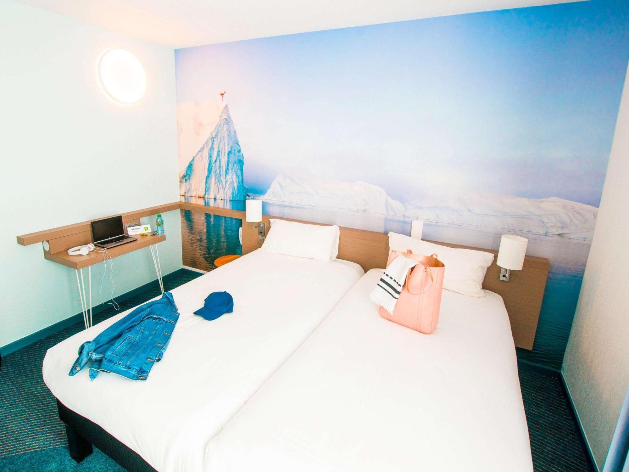 Ibis Styles Toulon Centre Port Hotel Exterior photo