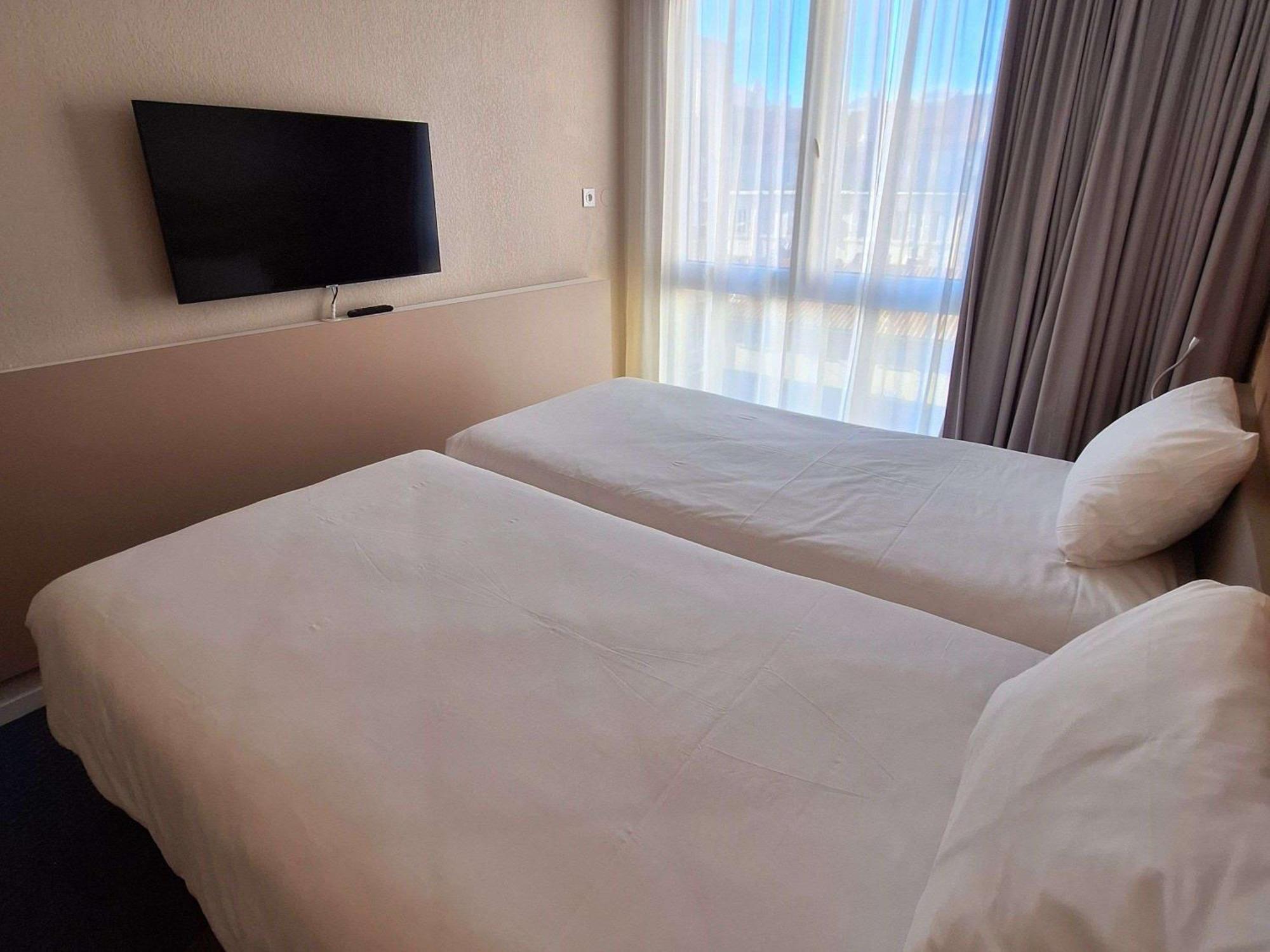 Ibis Styles Toulon Centre Port Hotel Exterior photo