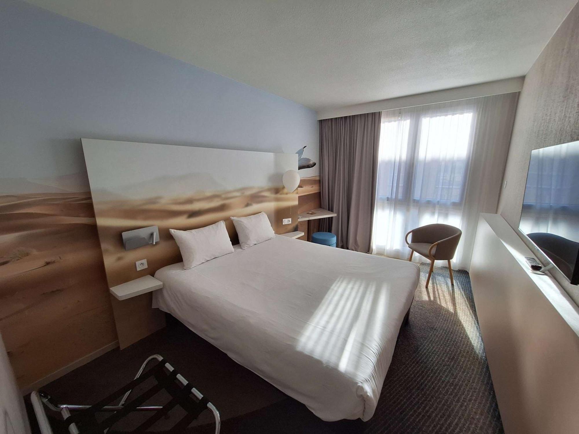Ibis Styles Toulon Centre Port Hotel Exterior photo